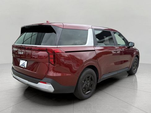 Used 2025 Kia Carnival FWD image 13