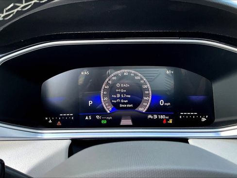 New 2026 Volkswagen Taos SE image 11