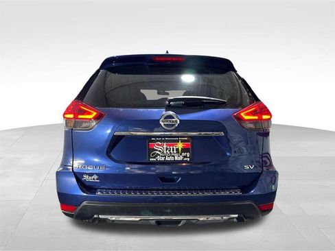 Used 2017 Nissan Rogue SV w/ SV Premium Package image 6