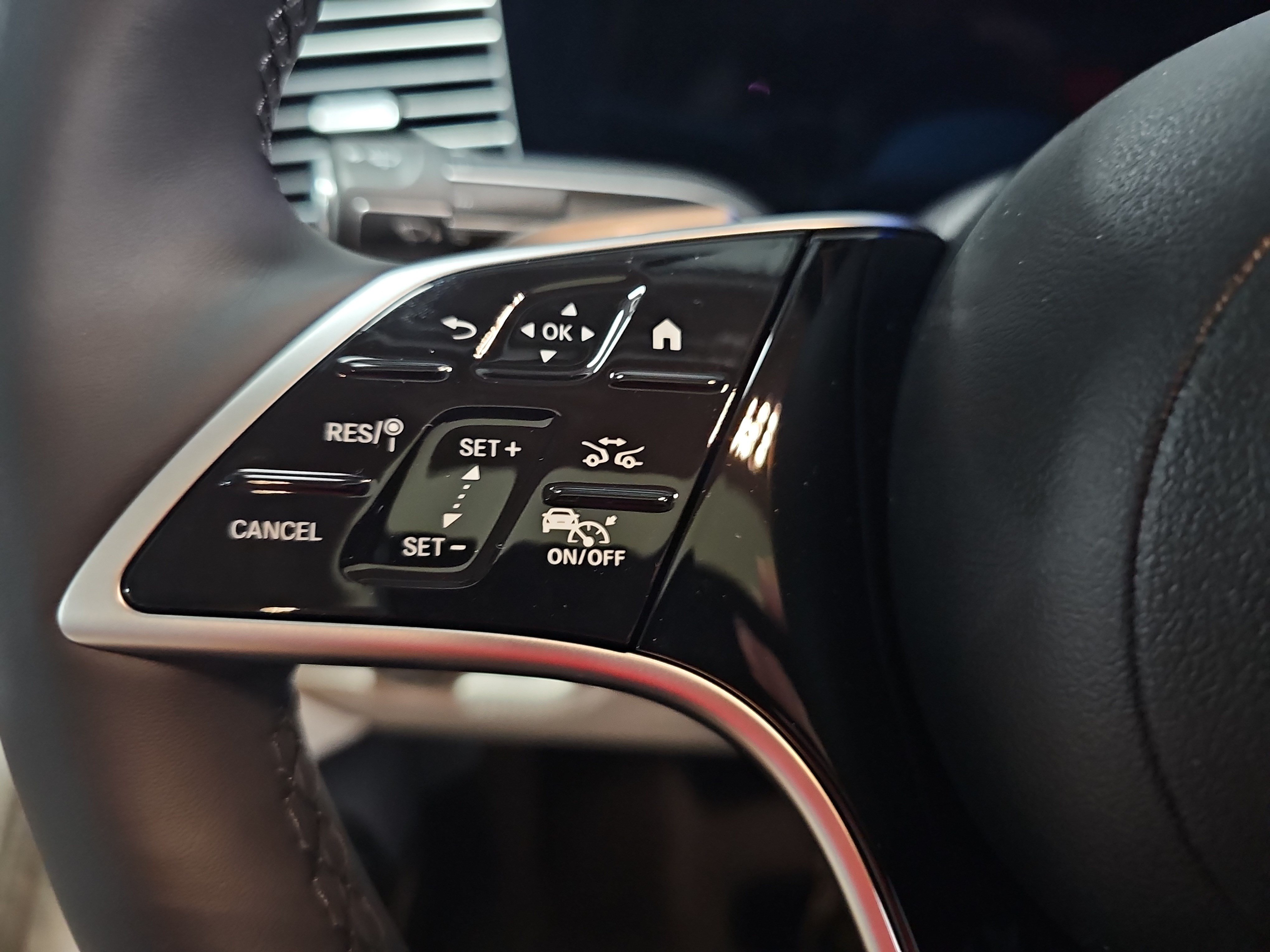 New 2026 Mercedes-Benz GLE 450 4MATIC Coupe image 17