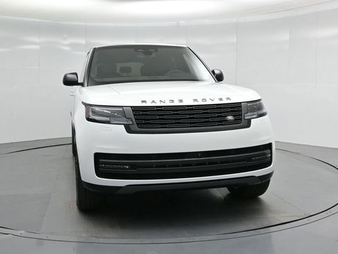 Used 2025 Land Rover Range Rover SE image 50