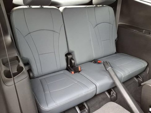 Used 2023 Buick Enclave Premium w/ Experience Buick Package FWD image 27