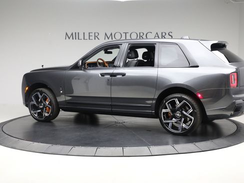 New 2026 Rolls-Royce Cullinan Black Badge image 10