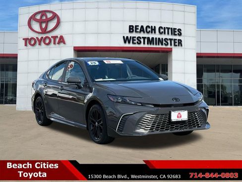 Certified 2026 Toyota Camry SE AWD/4WD image 2
