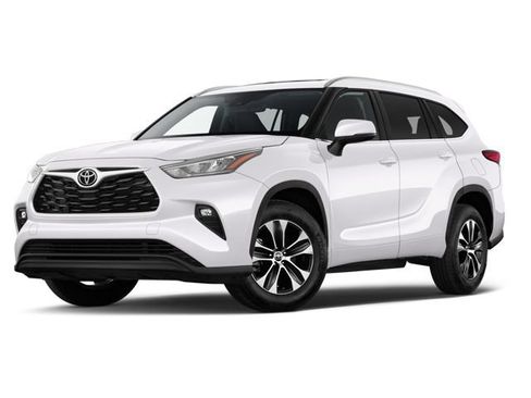Used 2024 Toyota Highlander XLE FWD image 4