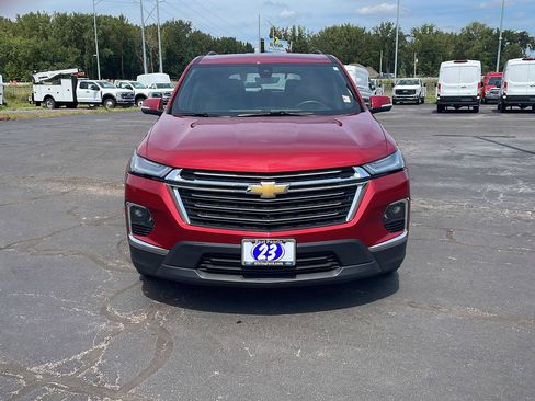 Used 2023 Chevrolet Traverse LT w/ LT Premium Package FWD image 8