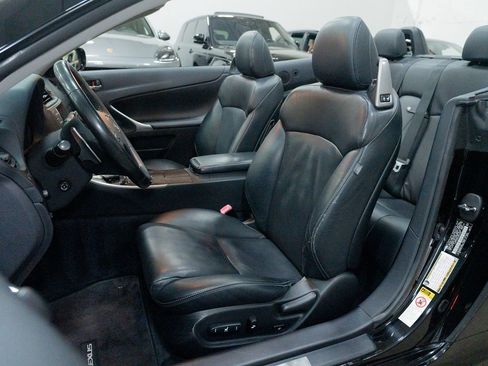 Used 2010 Lexus IS 250C image 19