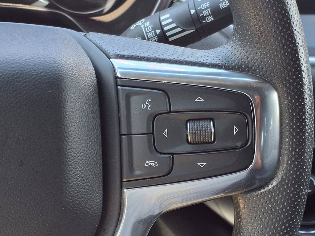 Used 2025 Chevrolet Blazer LT FWD image 15