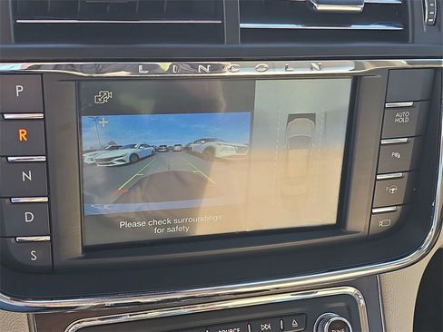 Used 2018 Lincoln Continental Reserve image 22