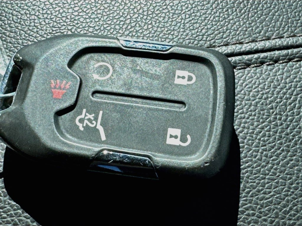 Used 2024 GMC Terrain SLE w/ Driver Convenience Package AWD/4WD image 32