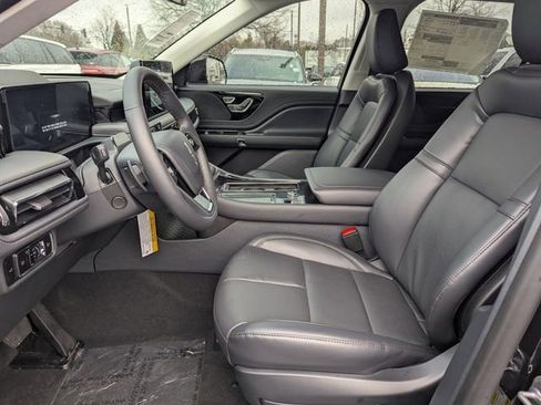 New 2026 Lincoln Aviator 2WD w/ Jet Appearance Package image 19