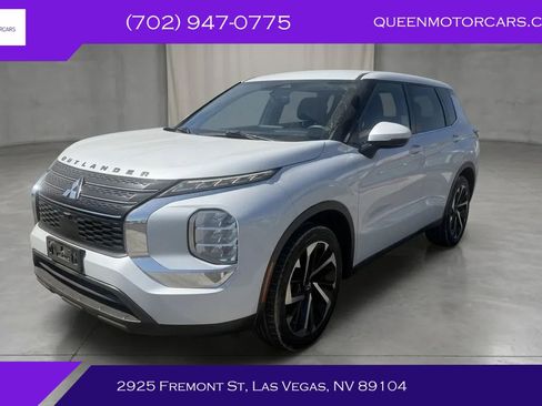 Used 2022 Mitsubishi Outlander ES FWD image 1