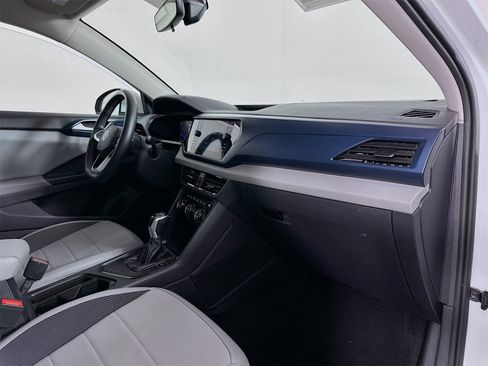 Used 2023 Volkswagen Taos SE image 29