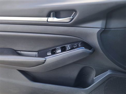 Used 2023 Nissan Altima 2.5 SV image 28