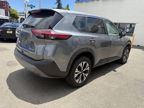 Used 2023 Nissan Rogue SV AWD/4WD image 4