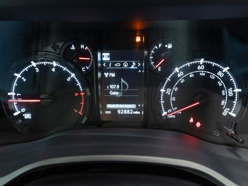 Used 2022 Toyota 4Runner SR5 image 23