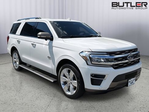 Certified 2024 Ford Expedition King Ranch RWD image 8