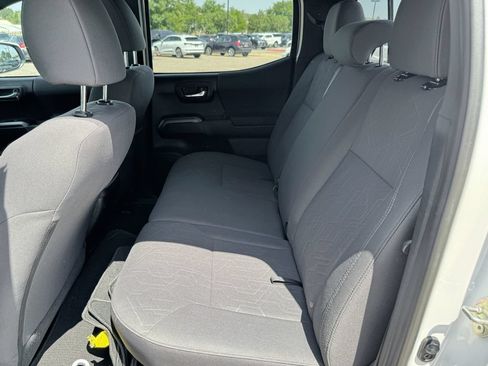 Used 2019 Toyota Tacoma TRD Sport w/ Technology Package AWD/4WD image 26
