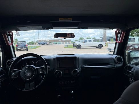 Used 2017 Jeep Wrangler Unlimited Sport w/ Connectivity Group image 22