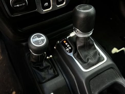 Used 2023 Jeep Wrangler Sport AWD/4WD image 16