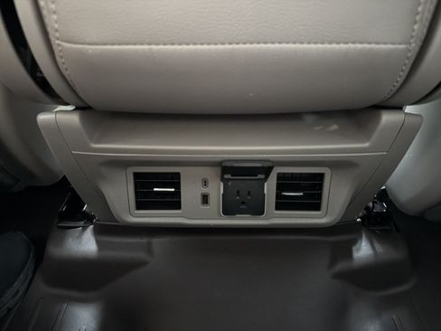 Used 2024 GMC Sierra 3500 SLE AWD/4WD image 29