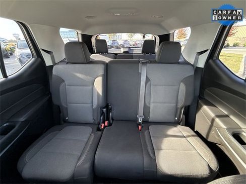 Used 2021 Chevrolet Traverse LS image 21