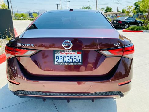 Used 2022 Nissan Sentra SV FWD image 39
