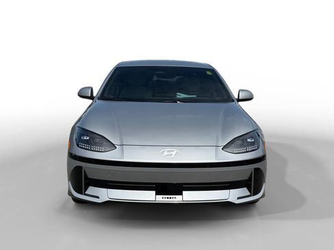 Used 2025 Hyundai Ioniq 6 SEL RWD image 8