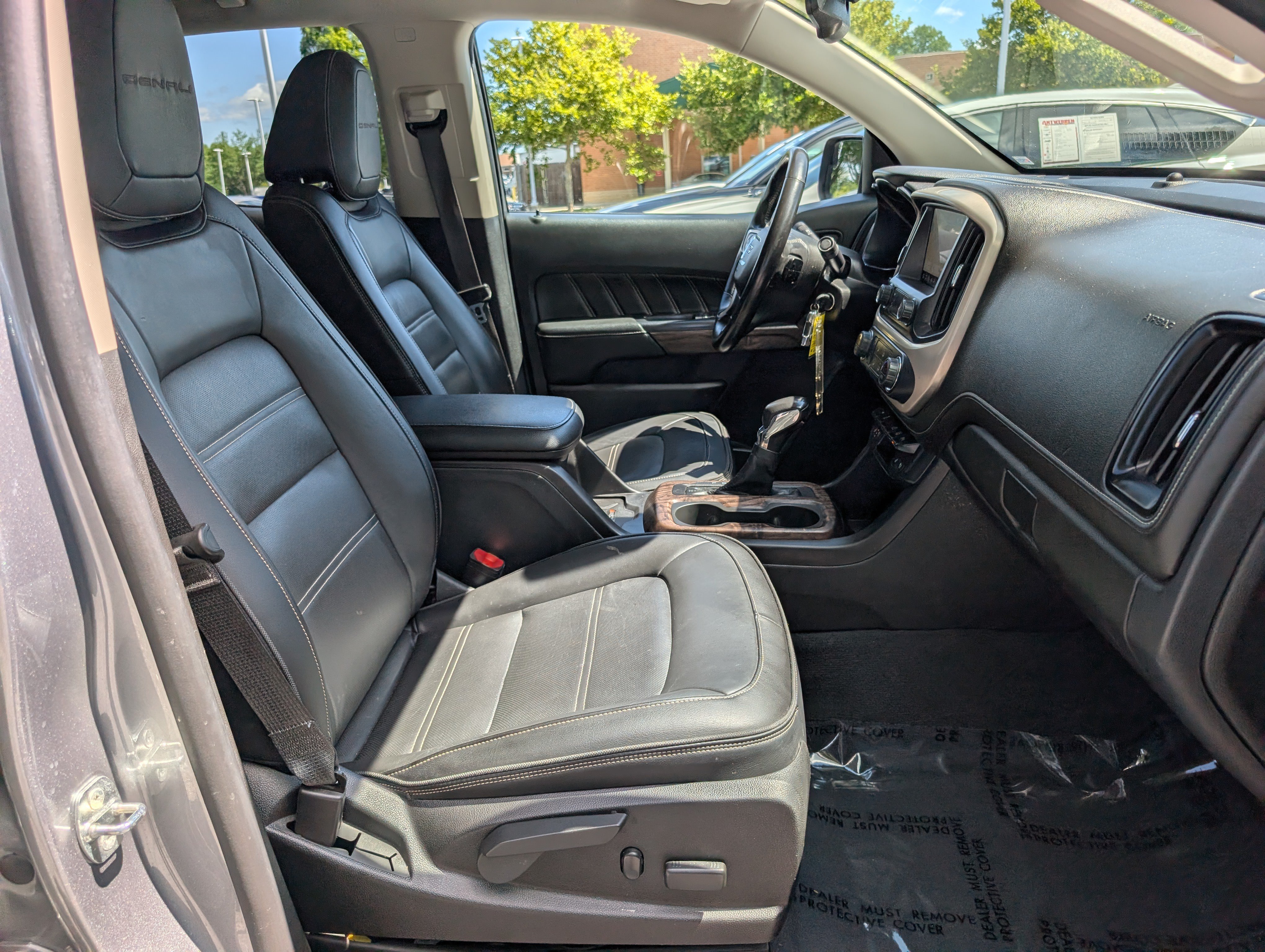 Used 2022 GMC Canyon Denali AWD/4WD image 12