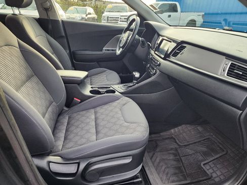 Used 2018 Kia Niro LX image 28