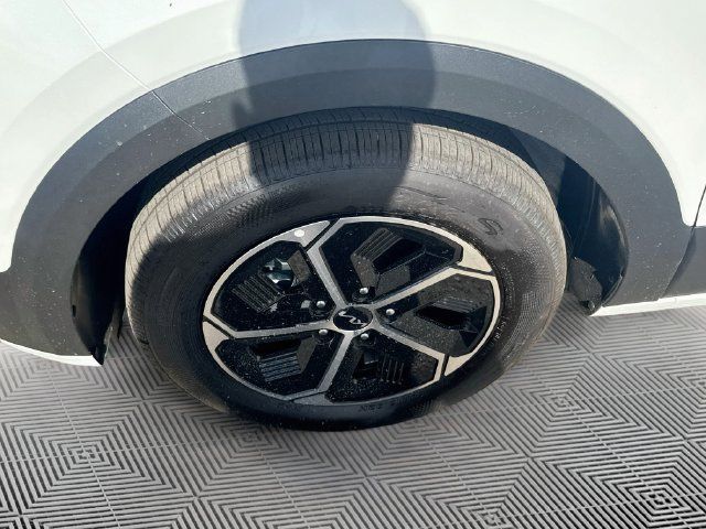 New 2026 Kia Niro LX FWD image 28