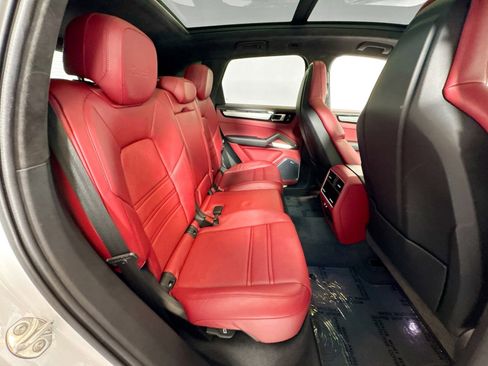 Certified 2023 Porsche Cayenne Turbo image 24
