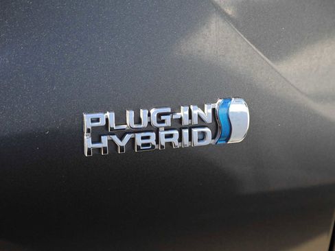 Used 2019 Toyota Prius Prime Premium w/ Carpet Mat Package image 19