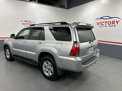 Used 2008 Toyota 4Runner SR5 image 4