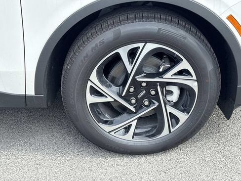 New 2026 Lincoln Nautilus Premier w/ Jet Appearance Package AWD/4WD image 9