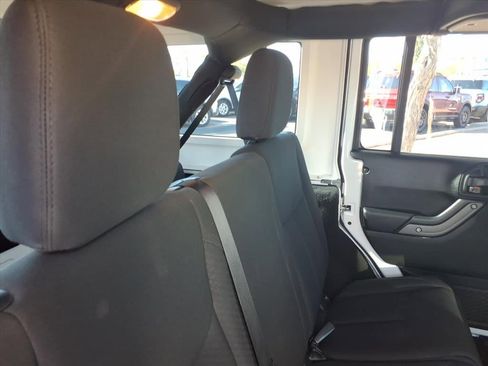 Used 2017 Jeep Wrangler Unlimited Sport image 15