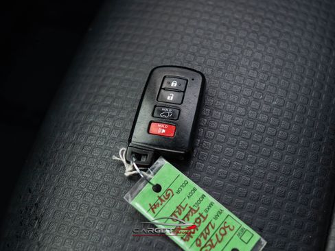 Used 2020 Toyota Tacoma TRD Off-Road image 41