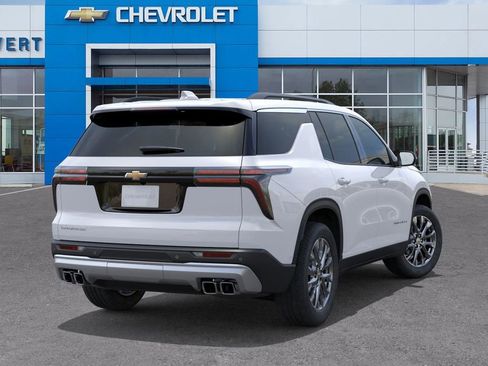 New 2026 Chevrolet Traverse LT w/ Sun and Wheel Package FWD image 4