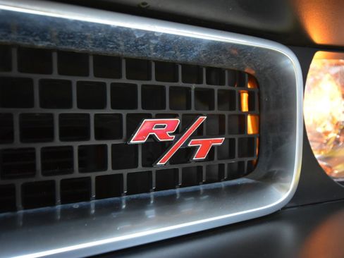 Used 2012 Dodge Challenger R/T image 4