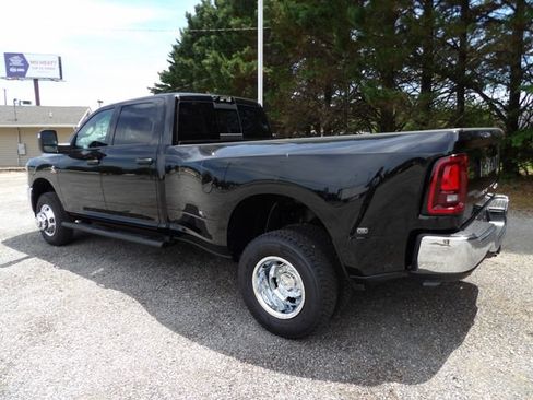 New 2026 RAM 3500 Tradesman AWD/4WD image 3