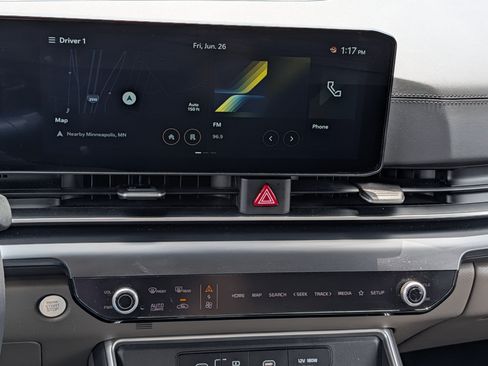 Certified 2026 Kia Carnival FWD image 21
