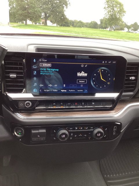 Used 2023 Chevrolet Silverado 1500 LT AWD/4WD image 13