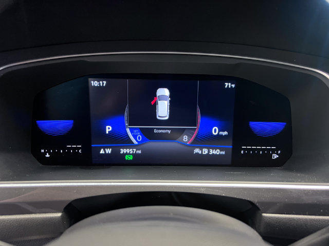 Certified 2022 Volkswagen Tiguan SE R-Line FWD image 23
