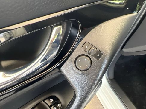 Used 2022 Nissan Rogue Sport SV AWD/4WD image 51