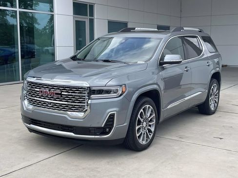 Used 2023 GMC Acadia Denali w/ Denali Ultimate Package FWD image 2