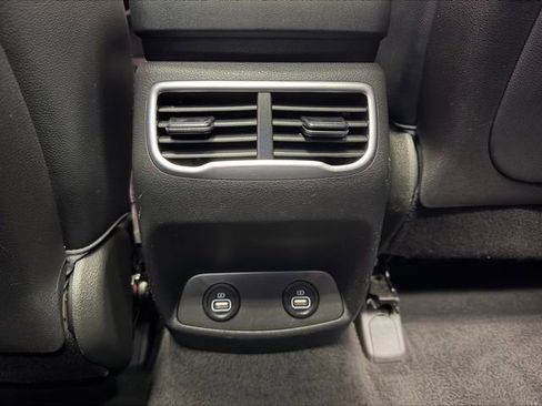 Used 2023 Hyundai Santa Fe SEL Premium image 32