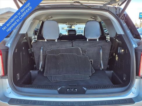 Used 2022 Ford Explorer XLT w/ Equipment Group 202A image 11