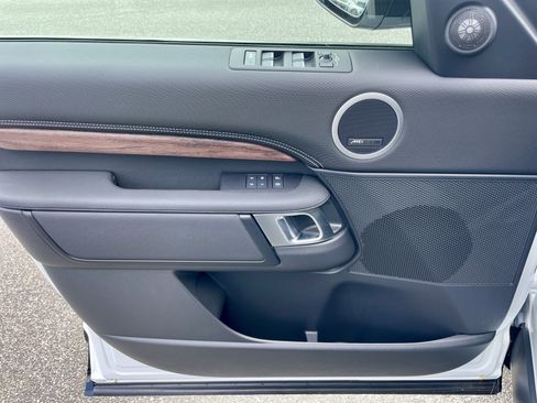 New 2026 Land Rover Discovery Dynamic SE AWD/4WD image 12