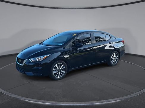 Used 2021 Nissan Versa SV FWD image 4