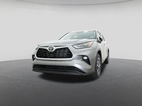 New 2026 Toyota Highlander XLE AWD/4WD image 32